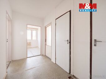 Nabízíme k prodeji světlý byt 3+kk o užitné ploše 56 m² s lo