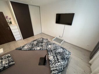 Nabízíme prodej družtevního bytu o dispozici 2+1, 53m2 v 1 p