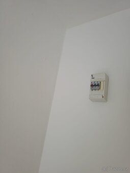 Pronajmu malou ( 10m2 ) kancelář v přízemí na Masarykově tří