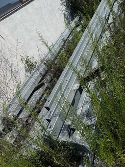 Cca 8x24m výška 5m možno zvednout , fotky haly po dokončení 
