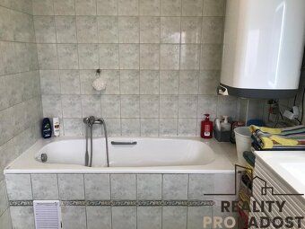 V samotném srdci města Hrušovany nad Jevišovkou, pár kroků o