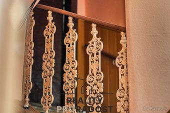 Exkluzivně Vám nabízím k prodeji budovu hotelu, známou ve Zn