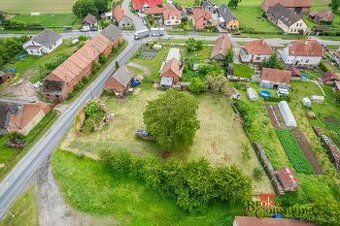 Pozemek o celkové výměře 4 557 m² se nachází v obci Zachrašť