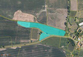 Prodám podíl 1/4 na 3,35 ha zajímavých pozemcích s přístupem