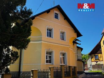 Nabízíme k prodeji světlý a útulný byt 2+1 ve Svoru, který d