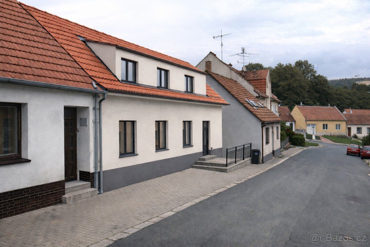 Nabízím k prodeji rozestavěnou stavbu rodinného domu na vlas