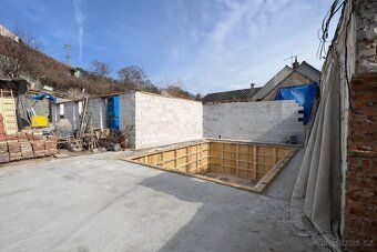 Nabízím k prodeji rozestavěnou stavbu rodinného domu na vlas