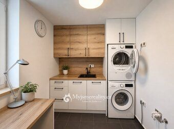 Ev.č. 00135 Nadčasový rodinná vila s dispozicí 6+KK, garáží,