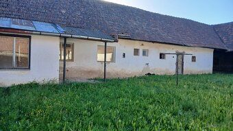 Prodám nemovitost 980 m2 z toho zastaveno 461 m2 před celkov