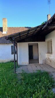 Prodám nemovitost 980 m2 z toho zastaveno 461 m2 před celkov