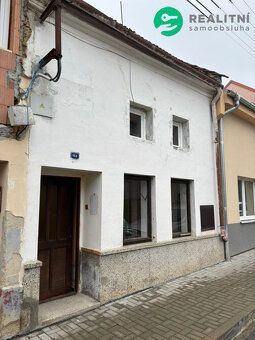 Hledáte startovací rodinné bydlení, které kombinuje klid ven