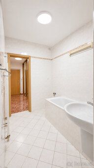 V tomhle bytě se tak krásně bydlí - slunný byt v mimořádně k