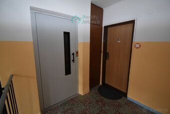 Pronájem byt 1+1 o CP 36,5 m2 v Chrudimi, ul. U Stadionu. By