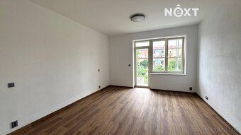 Pronájem nadstandardně zrekonstruovaného bytu 3+kk s komorou