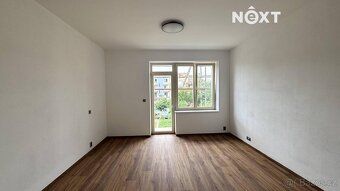Pronájem nadstandardně zrekonstruovaného bytu 3+kk s komorou