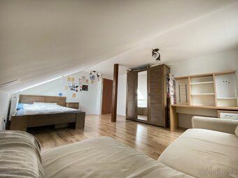 Prostorný rodinný dům 200 m² ve Slavkově u Brna – ideální pr