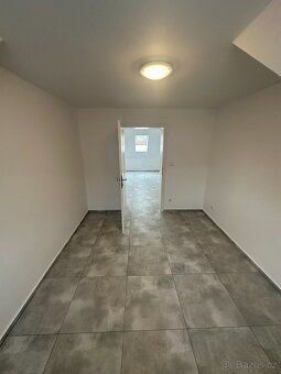 Slunný podkrovní mezonet 3+kk (77,5 m²) s klimatizací, vlast
