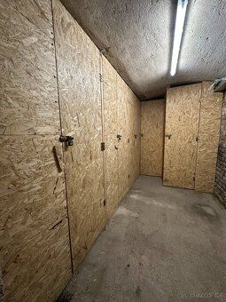 Slunný podkrovní mezonet 3+kk (77,5 m²) s klimatizací, vlast