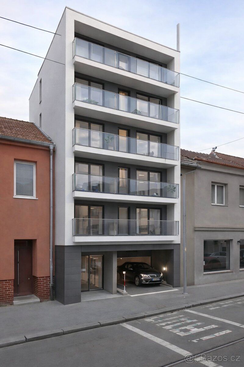 DEVELOPERSKÝ POZEMEK – BRNO HUSOVICE | BYDLENÍ + KOMERCE | 2