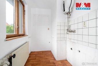 Nabízíme k prodeji rekreační chatu o užitné ploše přibližně 