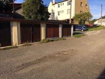 Pronajmu plechovou garáž 3x6m ve Vsetíně Rokytnici za zimním