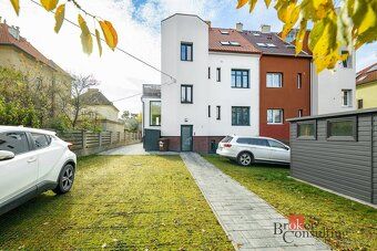 PronájemNabízíme k pronájmu světlý a prakticky řešený byt o 