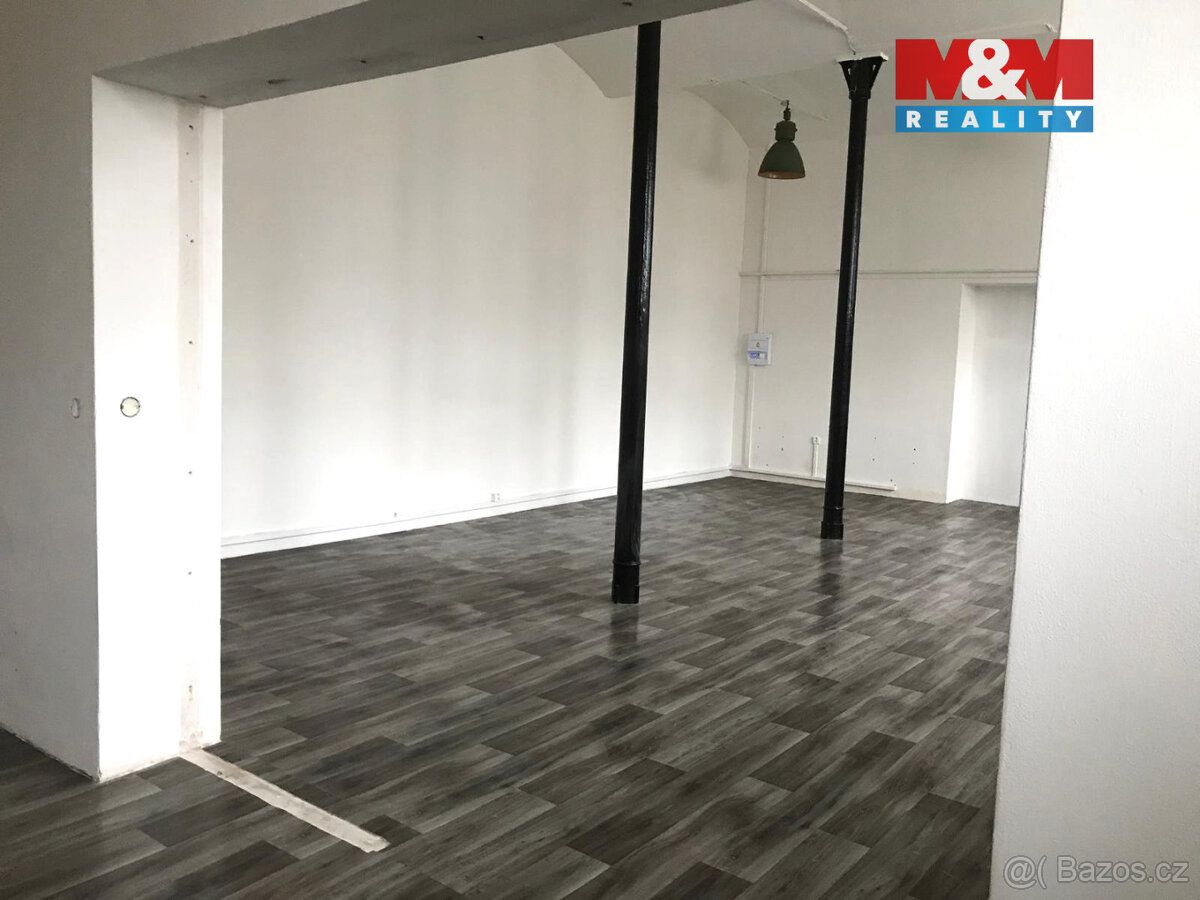 Nabízíme k pronájmu atraktivní komerční prostor 150 m² v Bra