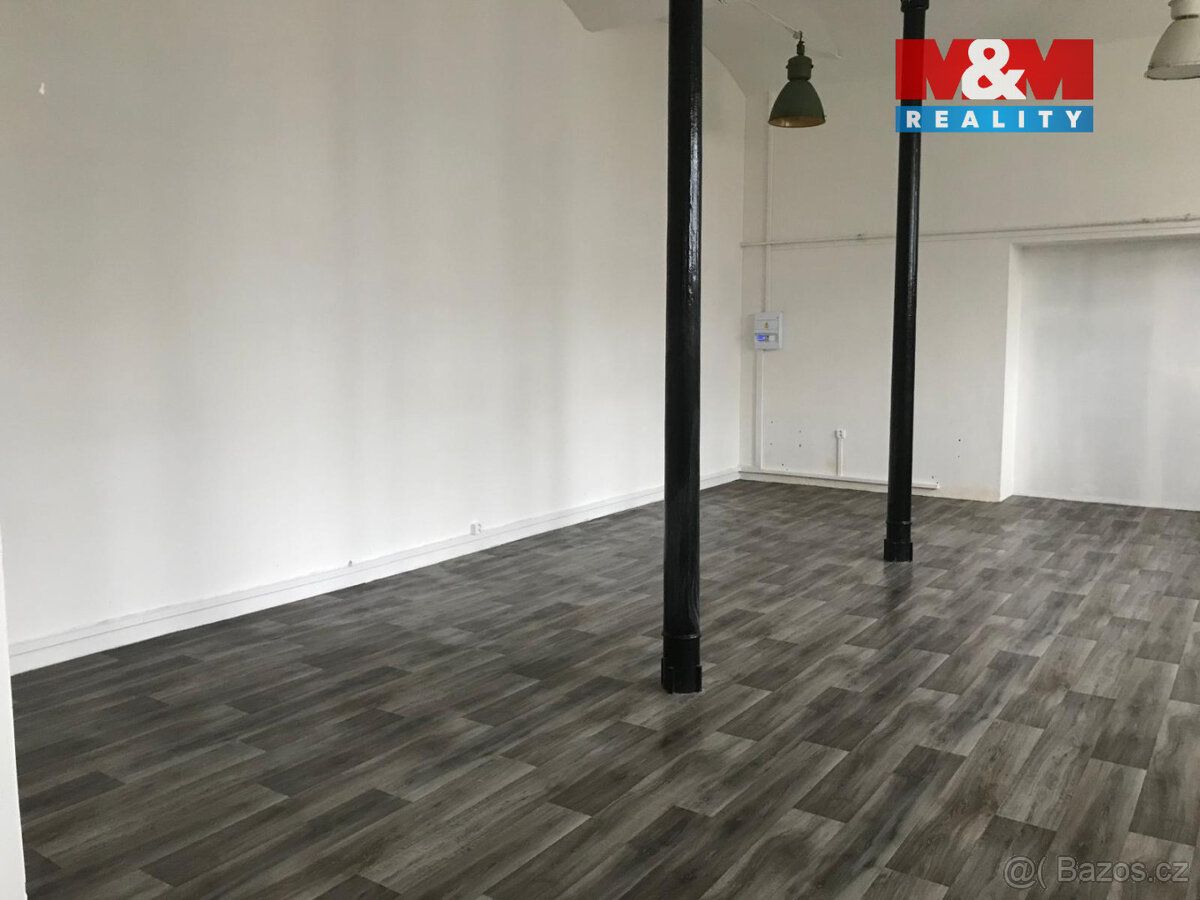 Nabízíme k pronájmu atraktivní komerční prostor 150 m² v Bra