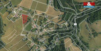 Nabízíme k prodeji rozlehlé louky o celkové ploše 2371 m², s