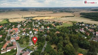 , Stavební pozemek o rozloze 1 067 m² s krásným výhledem – p