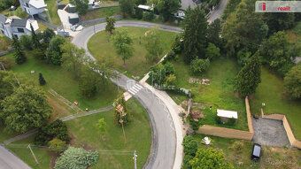 , Stavební pozemek o rozloze 1 067 m² s krásným výhledem – p