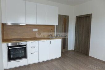 Nabízím pronájem bytu, který bude volný od 8/2026 o dispozic