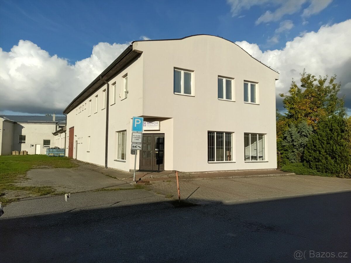 Nabízím k pronájmu komerční pozemek v Pelhřimově. 1700 m2 v 