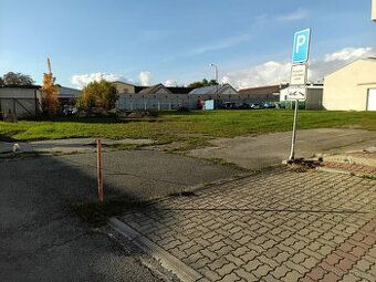 Nabízím k pronájmu komerční pozemek v Pelhřimově. 1700 m2 v 