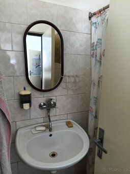 Nabízím k pronájmu komerční prostory v Pelhřimově. 147 m2 s 