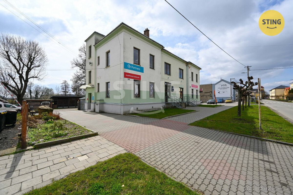 K prodeji komerční objekt s pozemkem dvora a menšími přilehl