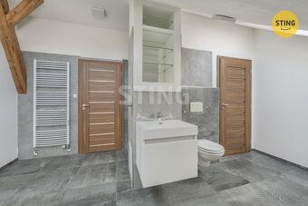 Nabízíme k prodeji atraktivní podkrovní byt 2+kk o celkové v