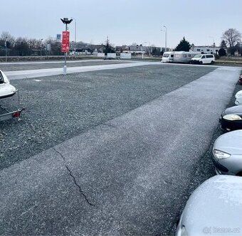 Pozemek 1000m2 malou chatkou cca 3x4m