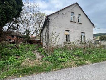 Prodej rodinného domu se šesti velmi prostornými slunnými po