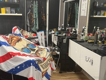 Přenechám dva plně vybavené a zavedené barber shopy –jeden v