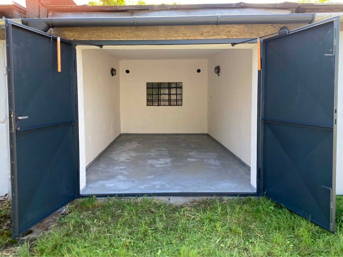Prodám garáž 21m2 v super stavu na vlastním pozemku. Garáž m