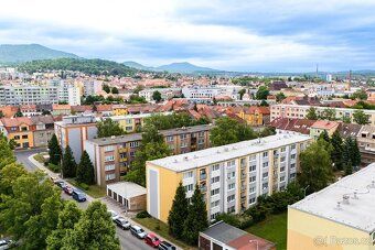 Nabízíme k dlouhodobému pronájmu příjemný a prakticky řešený