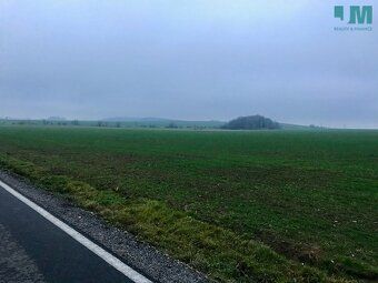 Ev.č. 02033 Naše společnost Vám nabízí prodej pozemku o rozl