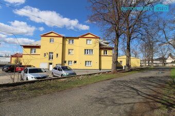 Nabízíme k pronájmu prostorný a světlý byt o dispozici 1+1 a