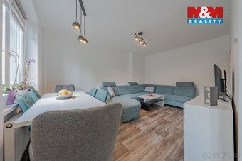 Nabízíme k prodeji nově zrekonstruovaný byt 2+1 v cihlovém b