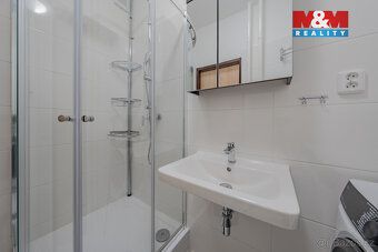 Nabízíme k prodeji nově zrekonstruovaný byt 2+1 v cihlovém b