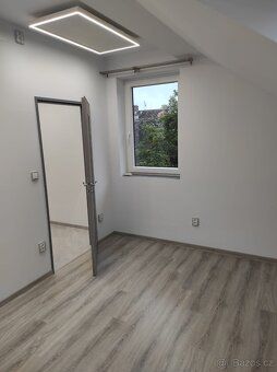 Nabízíme k pronájmu, od září/říjen 2026, byt č. 4 o dispozic