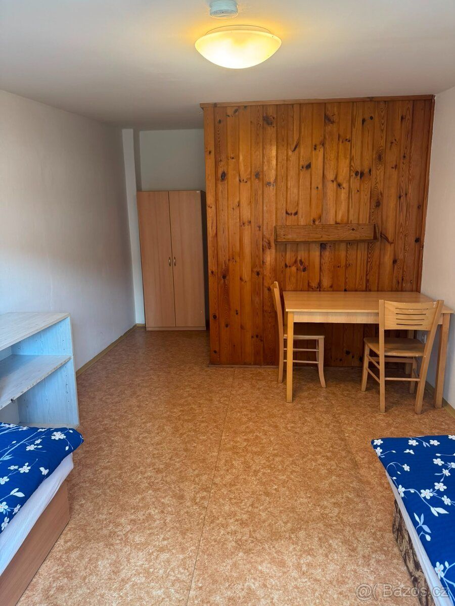 Pronajímáme pokoje na ubytovně ve městě Žamberk, ul. Zeměděl