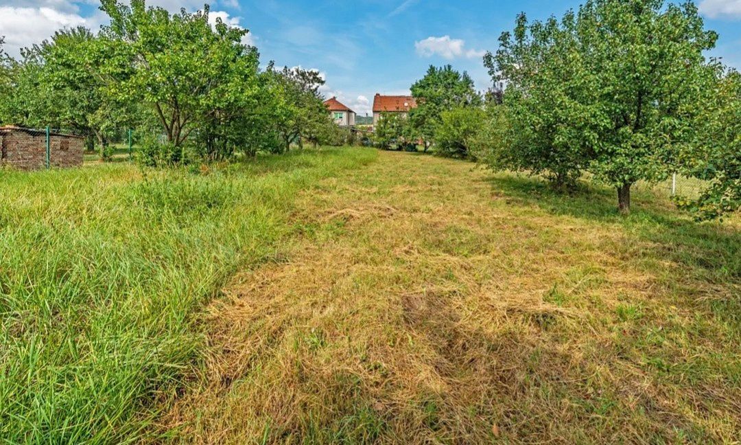 Prodej stavebního pozemku 1180 m² v obci Drnovice, okres Bla