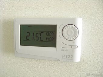 Nabízíme k pronájmu byt 2 + KK o velikosti 46m2 s vlastním ú